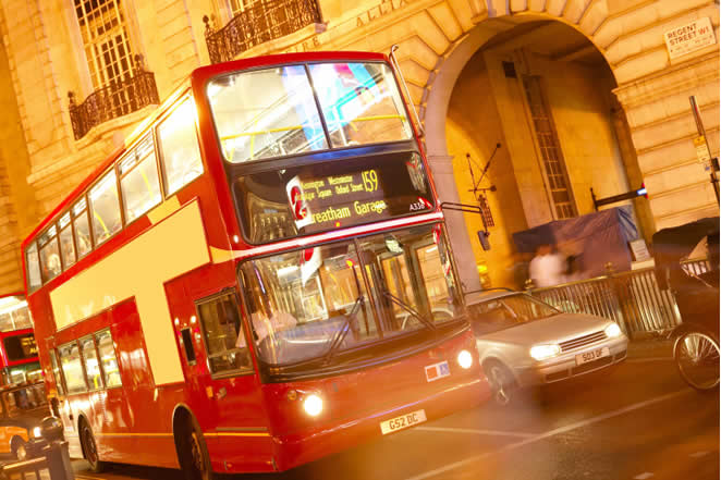 Bus nocturno en Londres