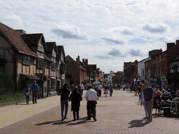 Henley Street – Shakespeare’s Birthplace - Sratford-upon-Avon